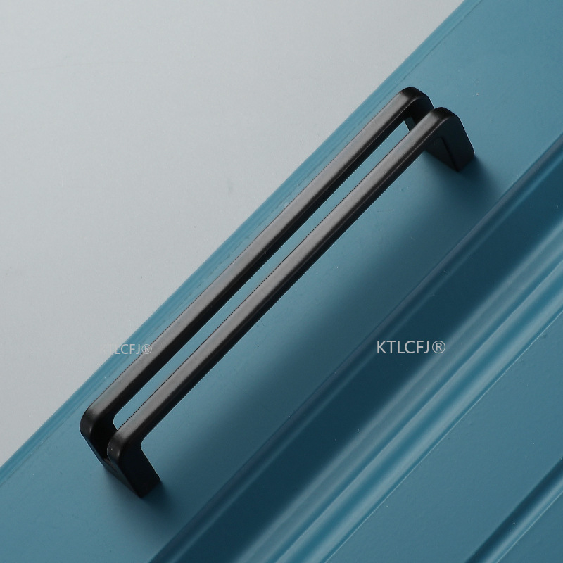 Tirador cuadrado para muebles  - Restoration Hardware Furniture Used reseña y precio